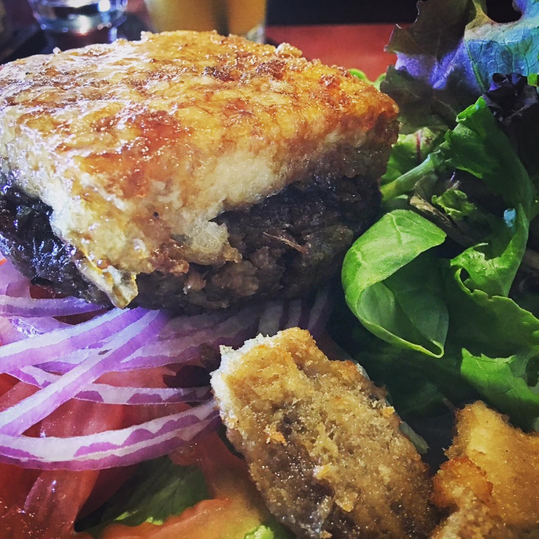 Want something to sink your teeth into? This vegan burger from Bachi Burger in Las Vegas is it! Order it without the bun to make it vegan. For more vegan dining options in Las Vegas, visit www.vegansbaby.com/vegansbaby2018