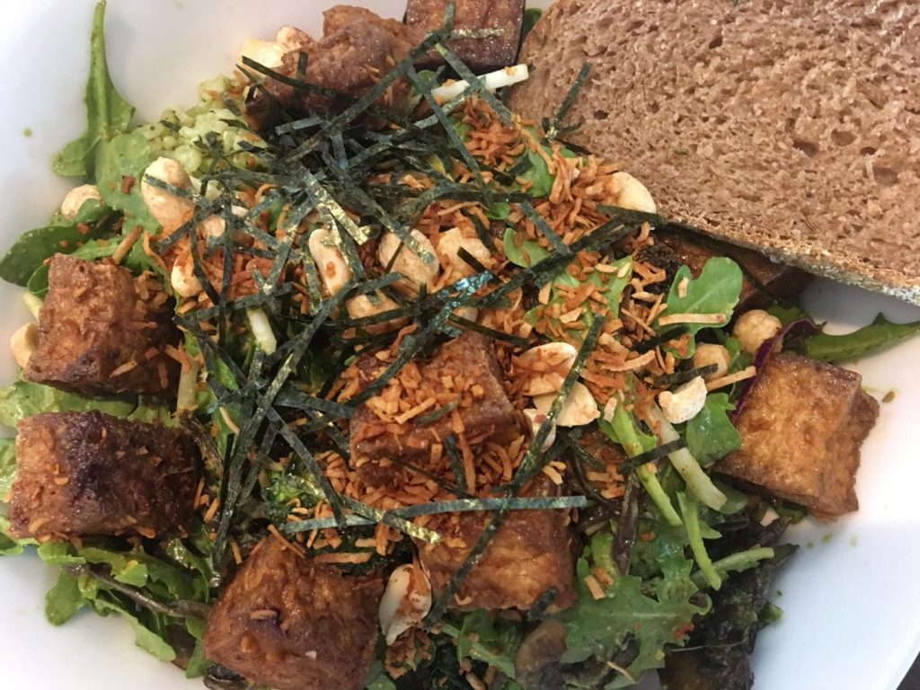 Craving a healthy lunch? We can't get enough of this build-your-own bowl spot, Purple Potato by Yonaka. With a massive selection of vegan items, this Las Vegas restaurant is impressive. For more vegan dining options in Las Vegas, visit www.vegansbaby.com/vegansbaby2018