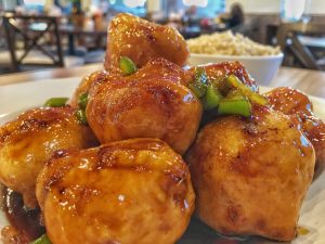 VeggiEat Xpress in Henderson is a vegan restaurant in Las Vegas. It's other location is vegan-friendly. For more vegan food in Las Vegas, visit www.vegansbaby.com/vegansbaby2018