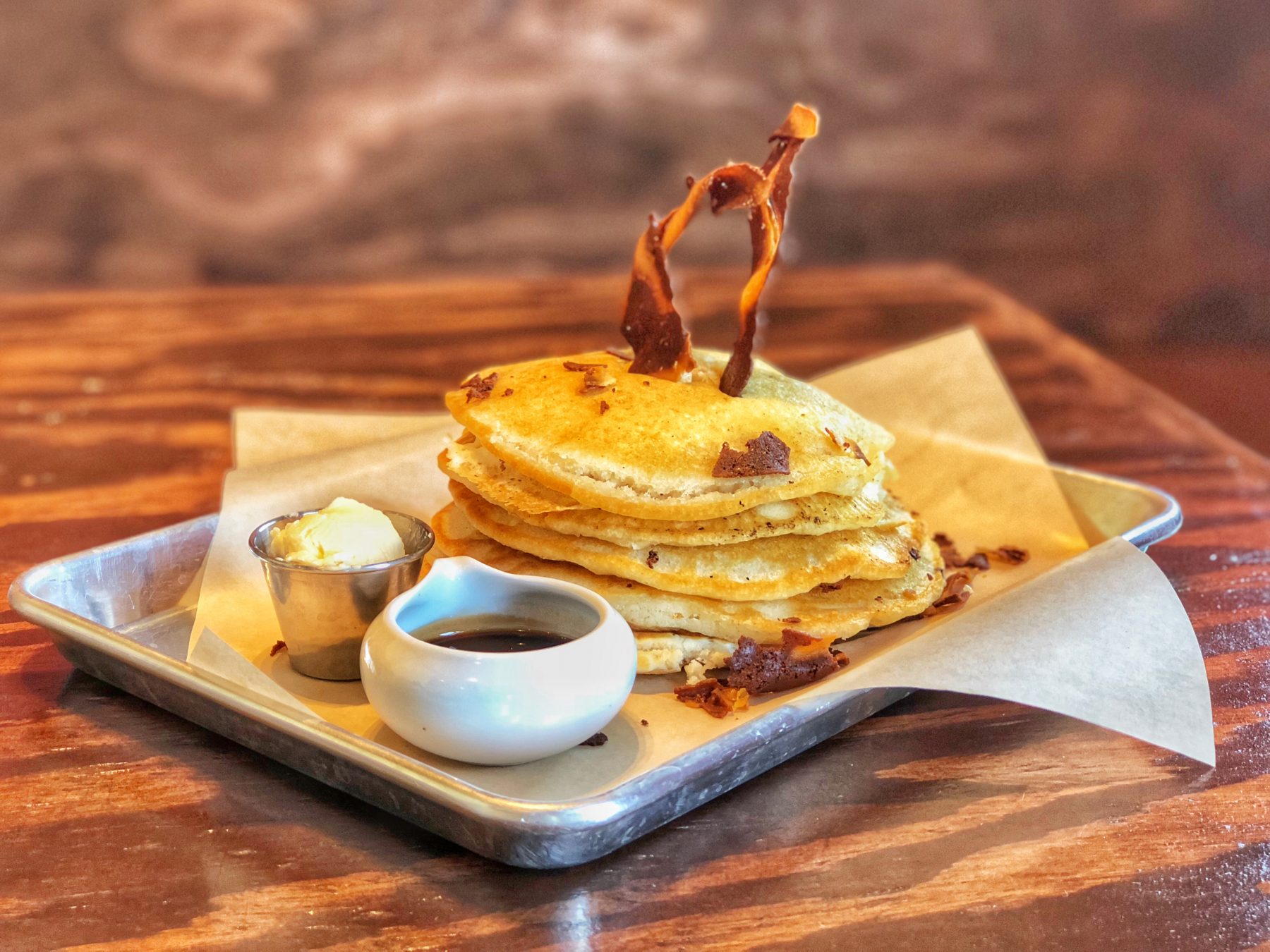 A look at the new weekend brunch at the vegan restaurant Blinders Burgers & Brunch in Las Vegas. For more vegan restaurants in Las Vegas, visit www.vegansbaby.com/vegansbaby2018
