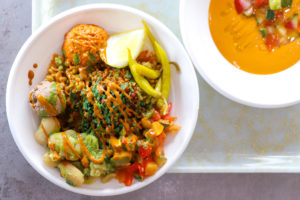 Valencian Gold is a paella restaurant in Las Vegas with vegan options. For more vegan dining in Las Vegas, visit www.vegansbaby.com
